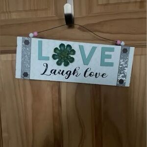 Green and White 'Love Laugh Love' Wall Decor. New, Live Laugh Love Wall Hanger